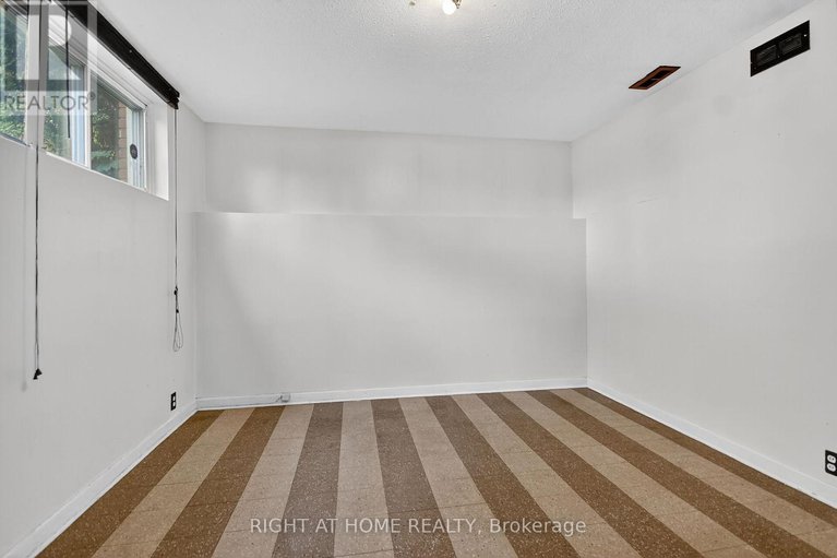 28954336/6-higwood-drive/borden-farmstewart-farmcarleton-heightsparkwood-hills/ottawa/ontario/K2E5K7_27