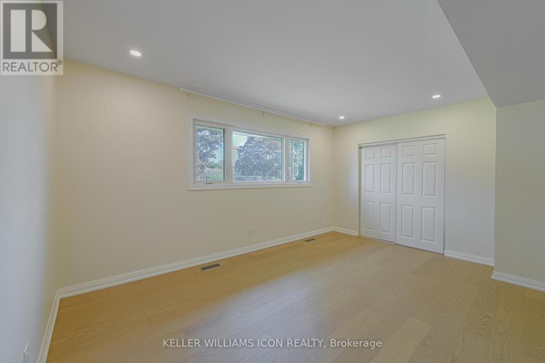 28966651/1666-fisher-avenue/borden-farmstewart-farmcarleton-heightsparkwood-hills/ottawa/ontario/K2C1X7_24