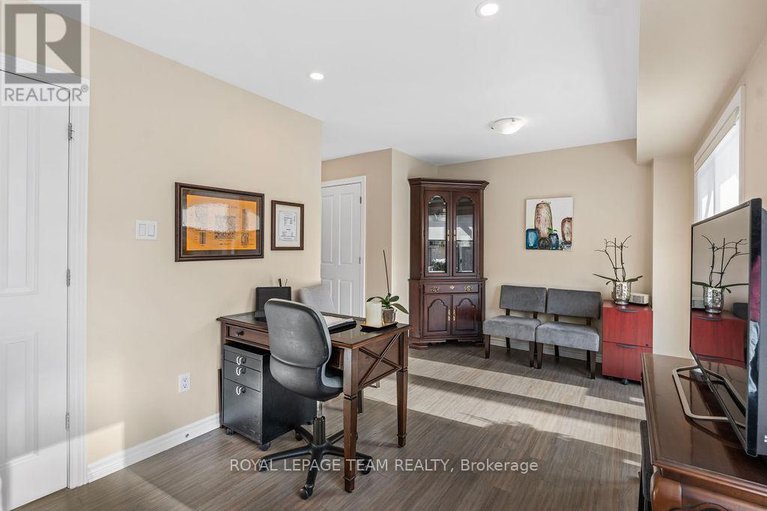 29379773/94-nutting-crescent/riverside-southgloucester-glen/ottawa/ontario/K4M0E2_8