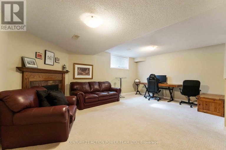 29629375/153-lokoya-street/emerald-meadowstrailwest/ottawa/ontario/K2S0J5_39