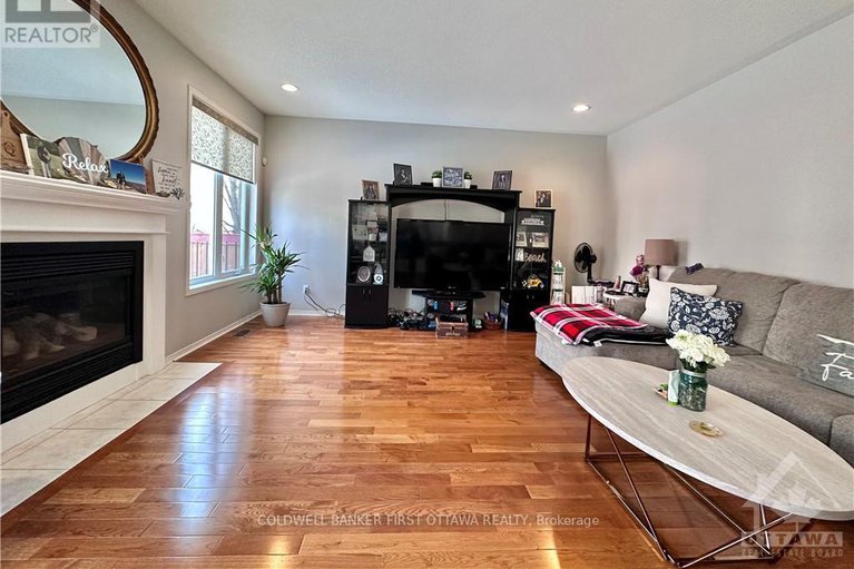 28928765/103-columbia-avenue/hunt-club/ottawa/ontario/K1V1Z3_12