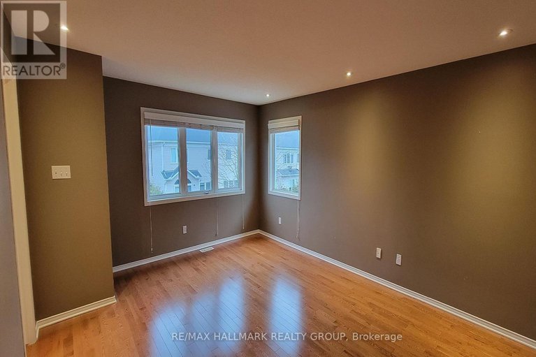 29366241/1620-henri-lauzon-street/chapel-hill/ottawa/ontario/K1C7R6_10