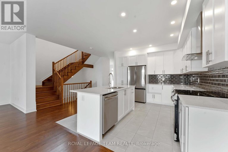 28910916/27-peony-lane/riverside-southgloucester-glen/ottawa/ontario/K4M0M3_11