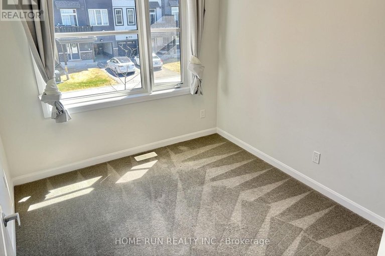 29658905/111-teelin-circle/half-moon-bay/ottawa/ontario/K2C3H2_11