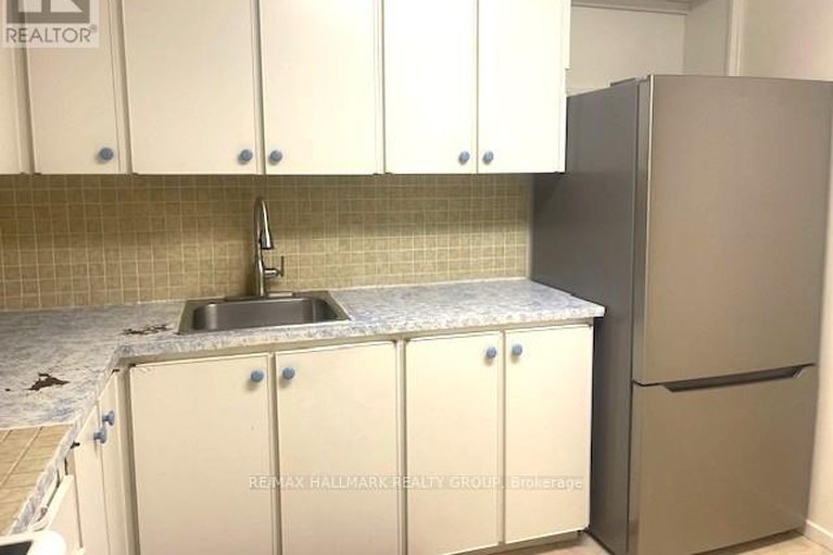 28713988/315-1100-ambleside-drive/woodroffe/ottawa/ontario/K2B8G6_6