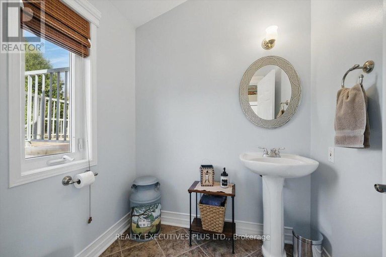 28237112/2935-baseline-road/clarencerockland-twp/clarence-rockland/ontario/K0A3N0_23