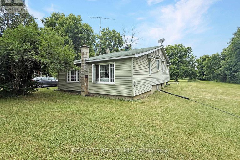 28529048/2903-county-20-road/north-glengarry-kenyon-twp/north-glengarry/ontario/K0C1T0_2