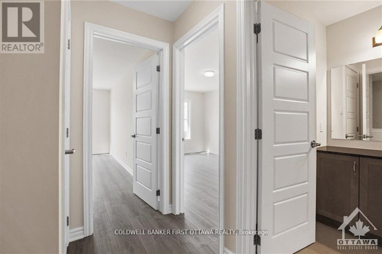 29422755/78-ballinora-lane/stittsville-north/ottawa/ontario/K2S2Z6_23