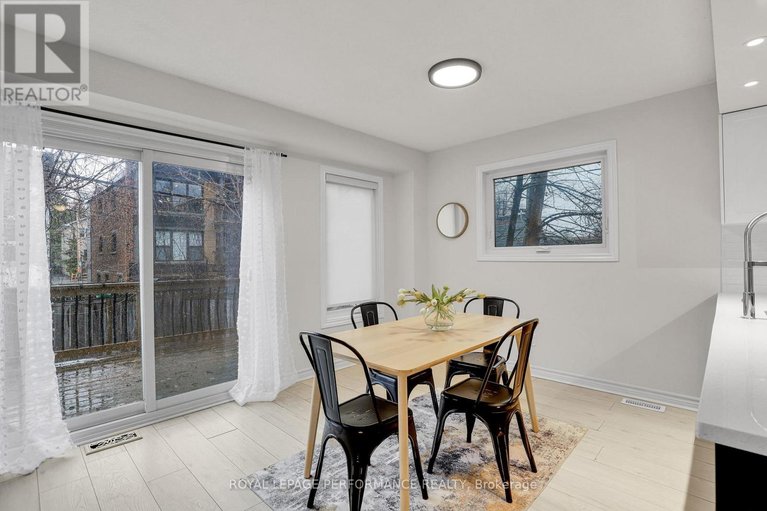 29606715/221-desrosiers-street/vanier/ottawa/ontario/K1L7T2_12