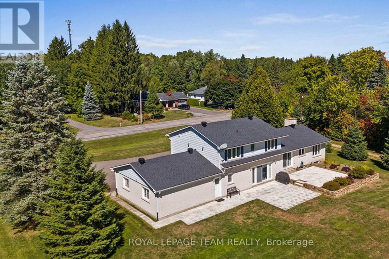 28889906/1640-century-road-e/manotick-south-to-roger-stevens/ottawa/ontario/K0A2E0_47