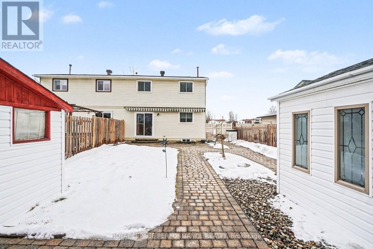 29484795/299-mockingbird-drive/chatelaine-village/ottawa/ontario/K1E2A4_33