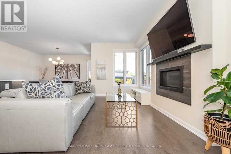 28808790/228-onyx-crescent/town-of-rockland/clarence-rockland/ontario/K4K0H5_20