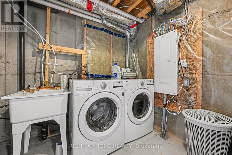 29650531/112-attwell-private/morgans-grantsouth-march/ottawa/ontario/K2K0H7_21