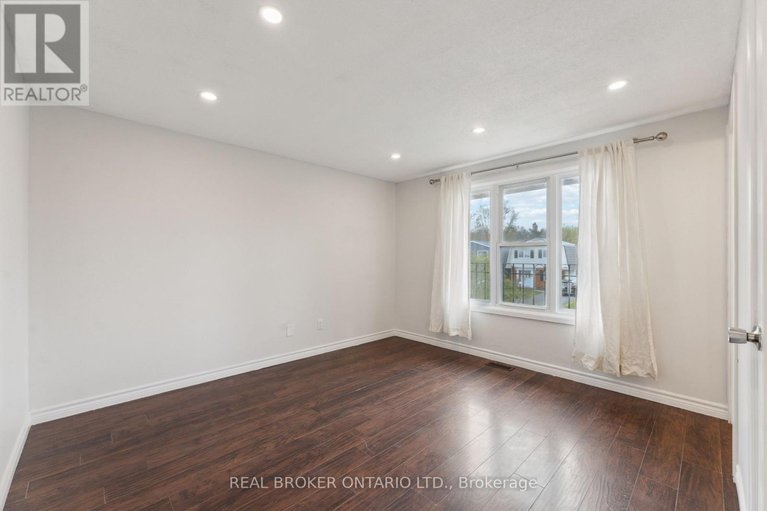 28275807/125-priam-way/westcliffe-estates/ottawa/ontario/K2H8S7_23