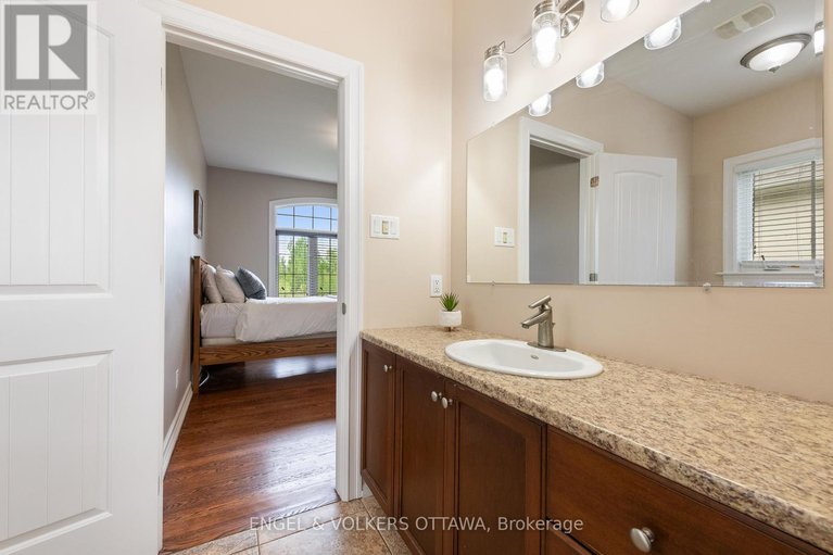 28526732/1468-sandy-beach-court/greely/ottawa/ontario/K4P0C2_23