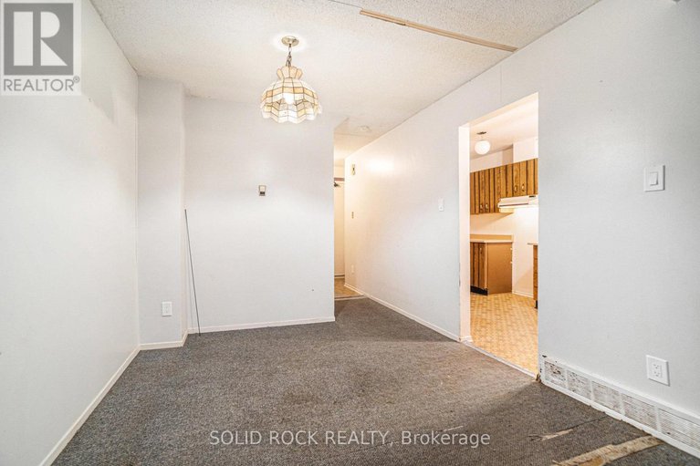 29065539/90-15-baneberry-crescent/glencairnhazeldean/ottawa/ontario/K2L2Y3_13