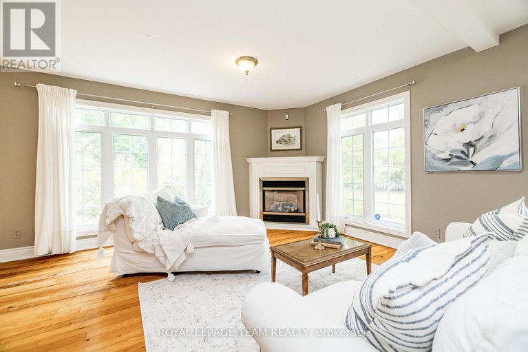 29098667/3651-burritts-rapids-road/north-grenville-twp-kemptville-south/north-grenville/ontario/K0G1N0_14