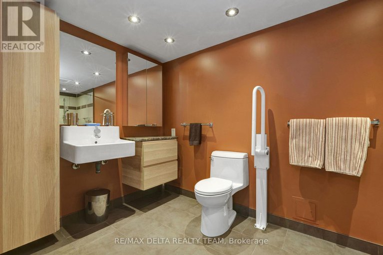 29322597/1001-555-brittany-drive/viscount-alexander-park/ottawa/ontario/K1K4C5_18