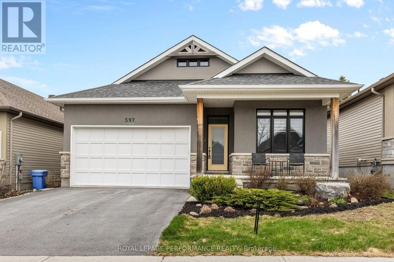 29486299/597-robert-hill-street/almonte/mississippi-mills/ontario/K0A1A0_1