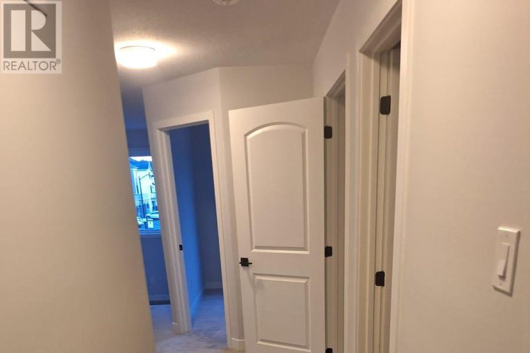 28769216/738-quilter-row/goulbourn-twp-from-franktown-rdsouth-to-rideau/ottawa/ontario/K0A2Z0_8