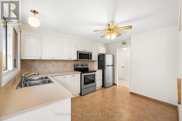 29339810/47-kidgrove-gardens/tanglewood/ottawa/ontario/K2G3W7_12