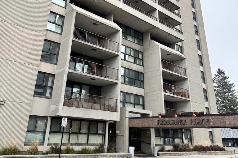 29123640/1785-frobisher-lane-n/riverview-park/ottawa/ontario/K1G3T7_2