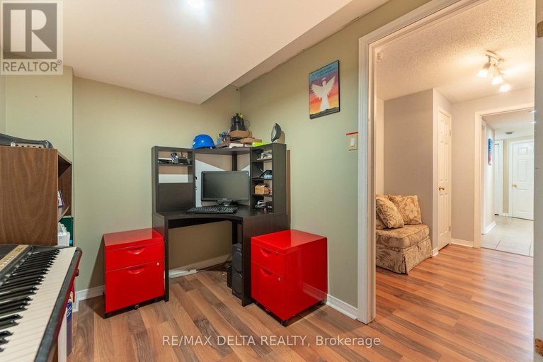 28540257/1610-duplante-avenue/fallingbrookpineridge/ottawa/ontario/K4A4A2_31