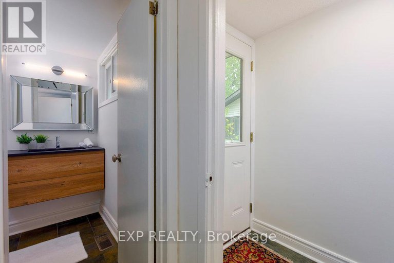 28361031/19-ancroft-court/tanglewood/ottawa/ontario/K2G4A5_17