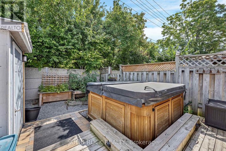 28656205/37-grenadier-way/longfields/ottawa/ontario/K2J4L3_28