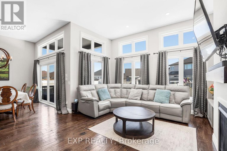 29247027/42-granite-street/clarencerockland-twp/clarence-rockland/ontario/K4K0H8_12