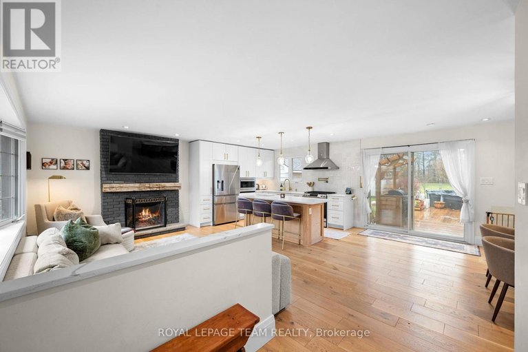 29651251/185-lacroix-avenue/bilberry-creekqueenswood-heights/ottawa/ontario/K1E1K2_11