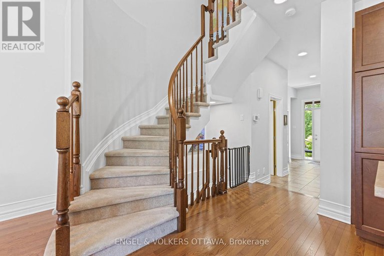 28528943/18-mccooeye-lane/stittsville-central/ottawa/ontario/K2S1B9_23