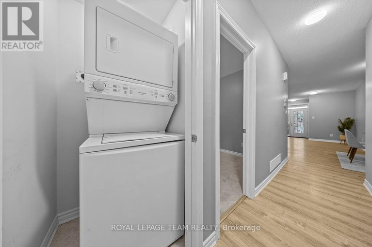 29303713/915-nautilus-private/emerald-meadowstrailwest/ottawa/ontario/K2V0S3_14