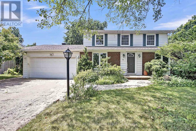 28656955/82-queensline-drive/bruce-farmgraham-parkqualicumbellands/ottawa/ontario/K2H7J5_1
