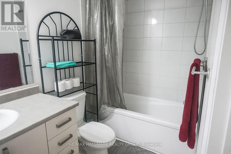 28933930/348-raheen-court-ottawa-circuit/half-moon-bay/ottawa/ontario/K2C3H2_22