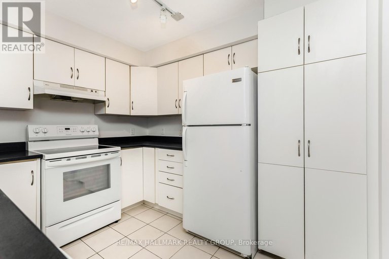 28426381/502-138-somerset-street-w/ottawa-centregolden-triangle/ottawa/ontario/K2P0A3_5