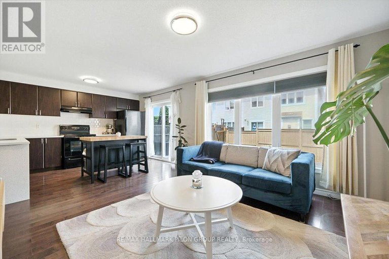 28557149/129-sunshine-crescent/notting-hillsummerside/ottawa/ontario/K4A0V3_9