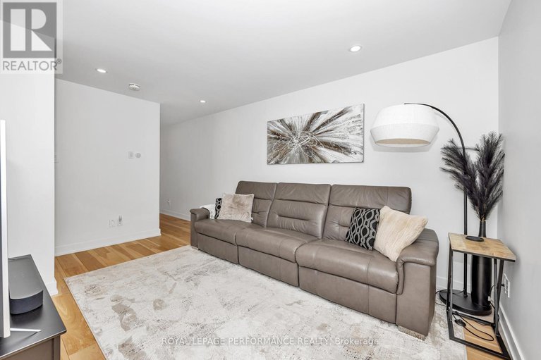 28718708/80-dagmar-avenue/vanier/ottawa/ontario/K1L5T4_17
