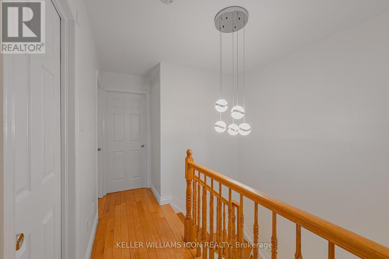 28382446/1309-meadowlands-drive-e/city-viewskylinefisher-heightsparkwood-hills/ottawa/ontario/K2E7B3_27