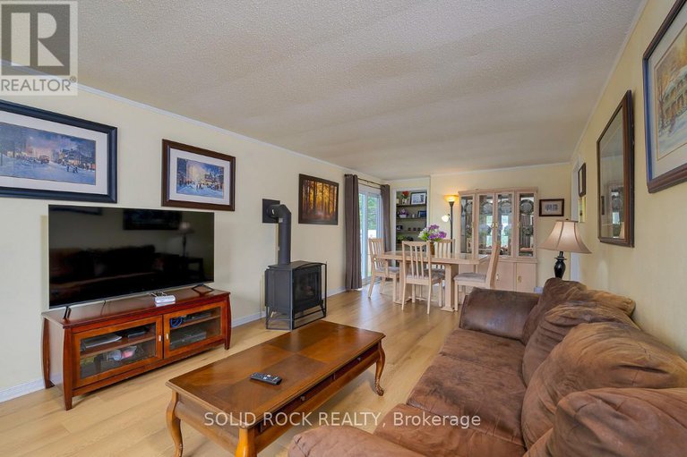 28589620/211-dodson-street/kemptville/north-grenville/ontario/K0G1J0_3
