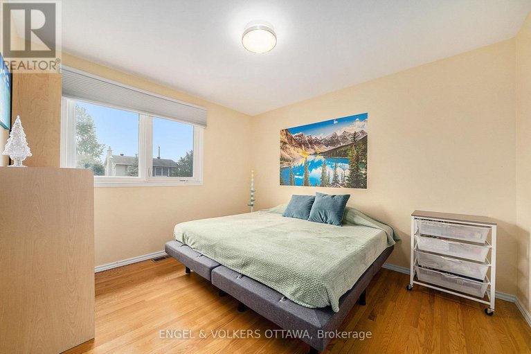 28574224/1841-lorraine-avenue/urbandale-acres/ottawa/ontario/K1H6Z7_18