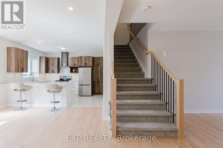 28468879/438-epoch-street/half-moon-bay/ottawa/ontario/K2J6X7_18
