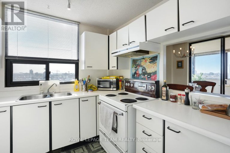 29283470/1004-40-arthur-street-e/west-centre-town/ottawa/ontario/K1R7T5_21