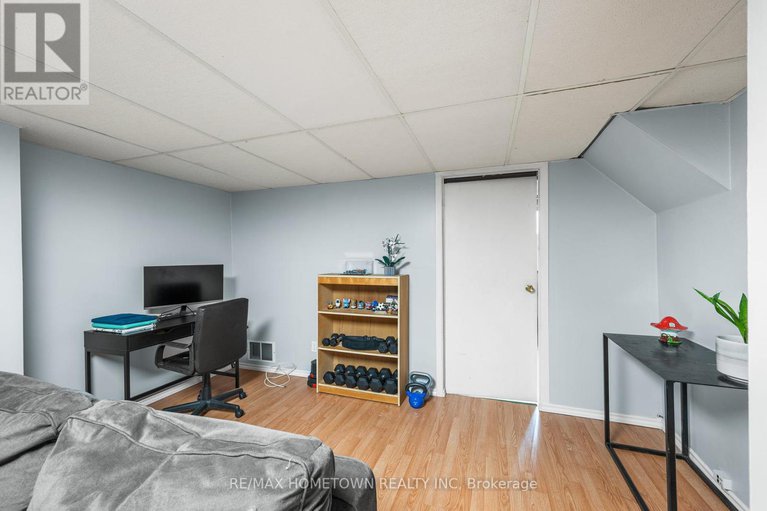 28783270/8b-sonnet-crescent/westcliffe-estates/ottawa/ontario/K2H8W6_22