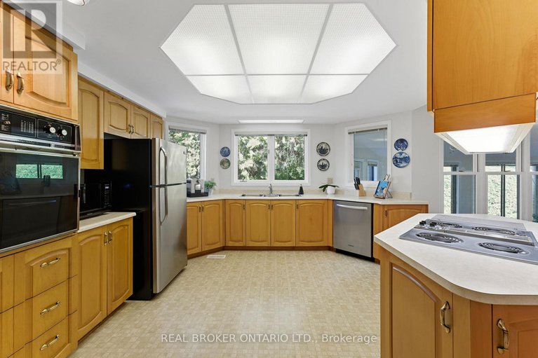 28875252/3-red-oaks-trail/stittsville-central/ottawa/ontario/K2S1E2_11