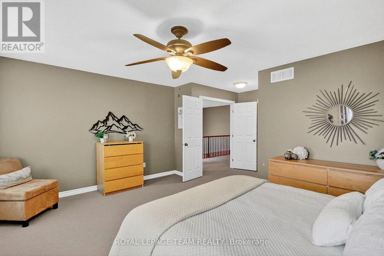 29201357/104-versilia-drive/barrhaven-east/ottawa/ontario/K2G7E4_29