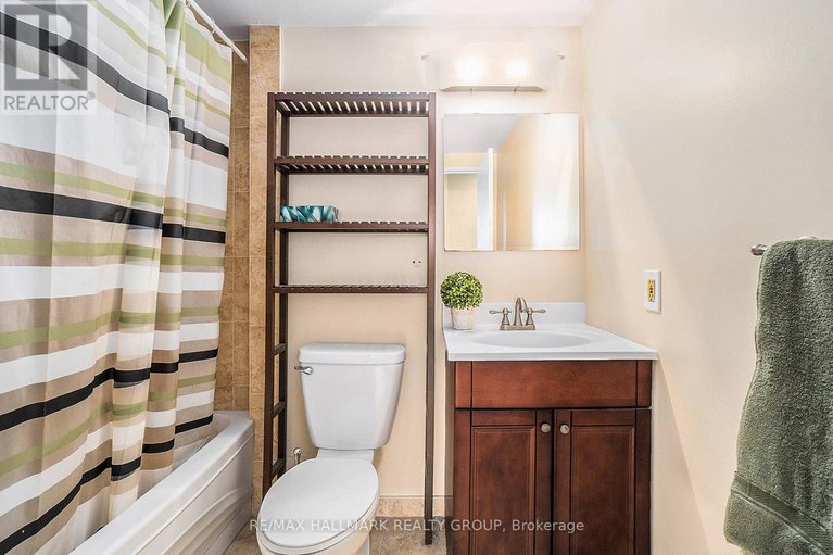 29460137/1102-200-bay-street/ottawa-centre/ottawa/ontario/K1R7W8_15