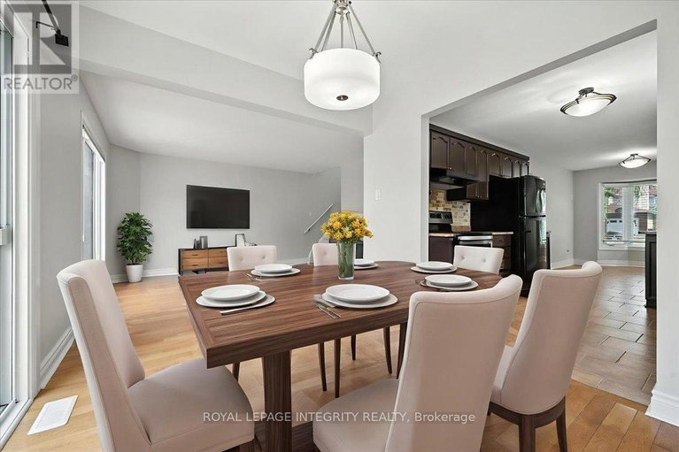 28605727/737-farmbrook-crescent/fallingbrookridgemount/ottawa/ontario/K4A2L5_13