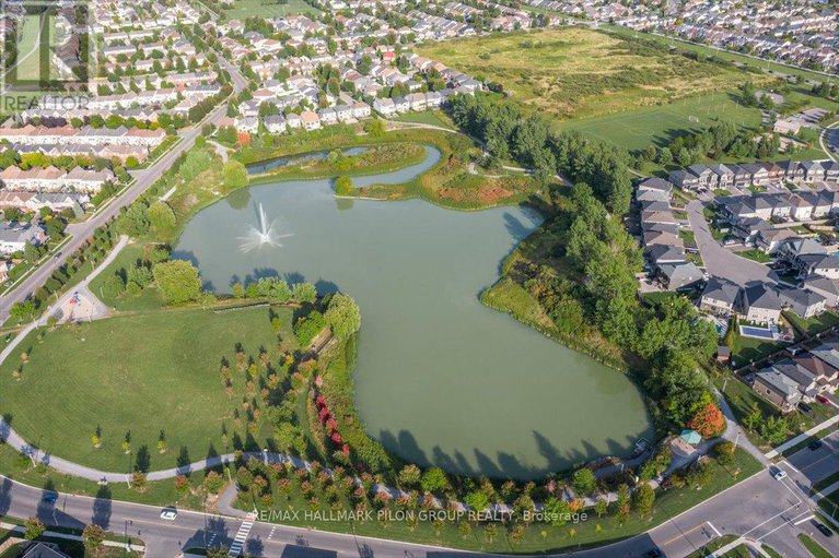 28853846/10-lakepointe-drive/avalon-east/ottawa/ontario/K4A5E3_17