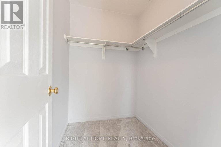 28861938/11-wiltshire-circle/longfields/ottawa/ontario/K2J4K9_18